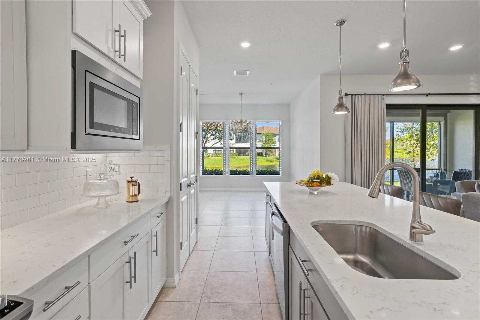 Small Image of 21824 CANADENSIS CIR #102, Boca Raton Number 43