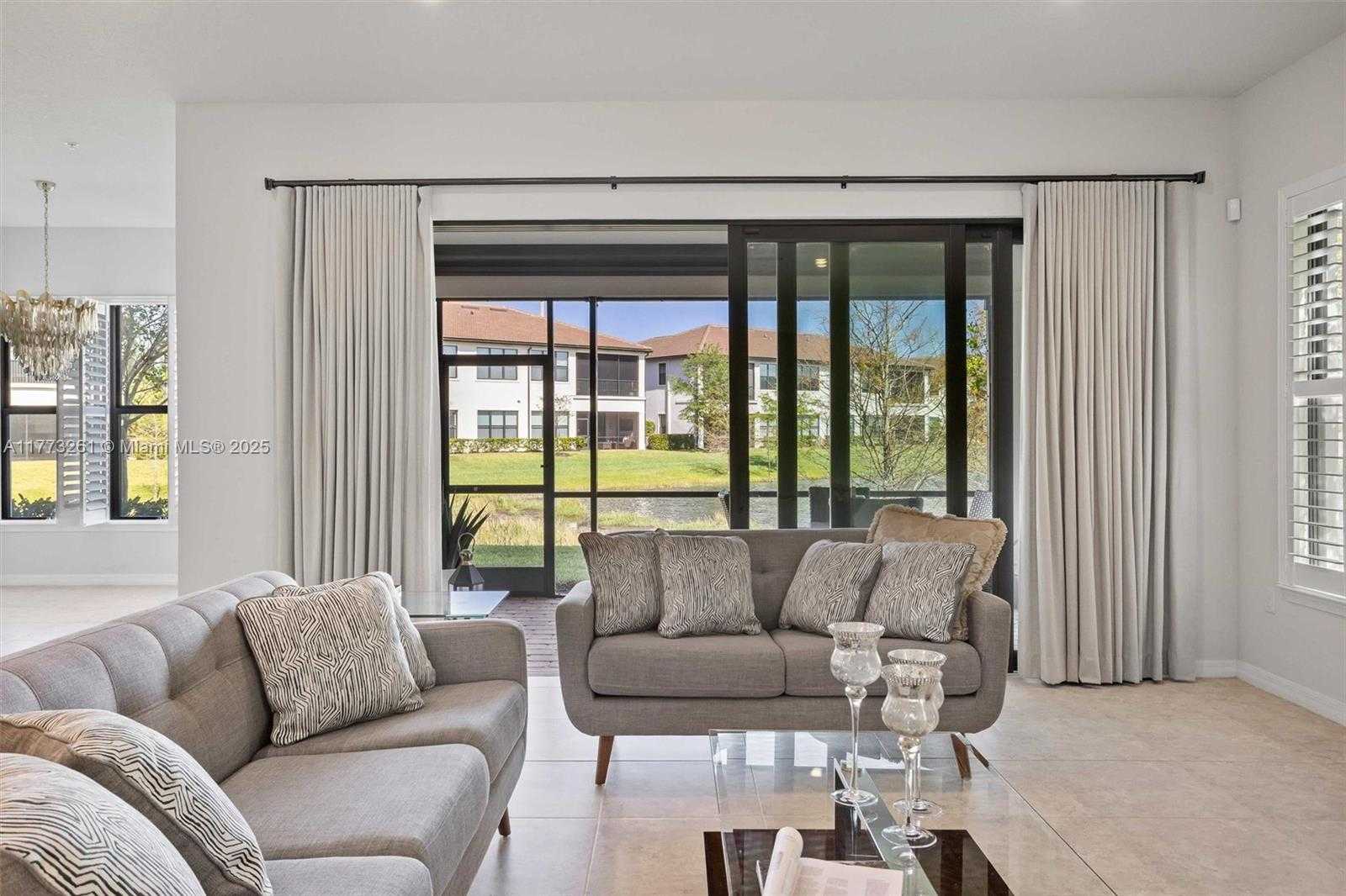 Small Image of 21824 CANADENSIS CIR #102, Boca Raton Number 6
