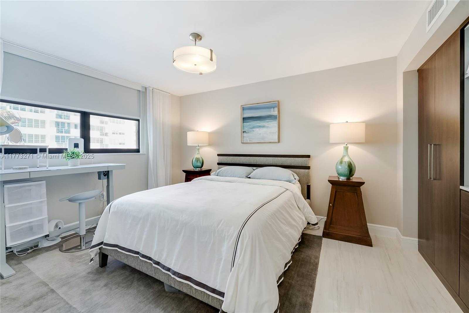 Small Image of 1623 COLLINS AVE #520, Miami Beach Number 11