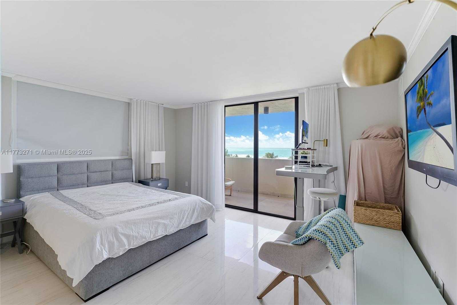 Small Image of 1623 COLLINS AVE #520, Miami Beach Number 9