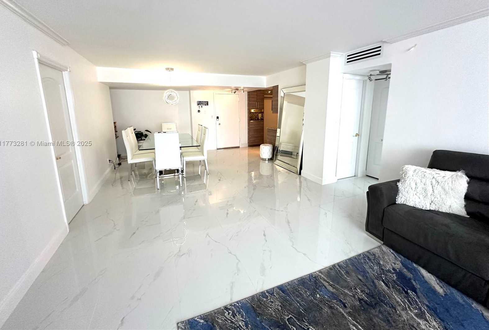 Small Image of 427 GOLDEN ISLES DR #5G, Hallandale Beach Number 10