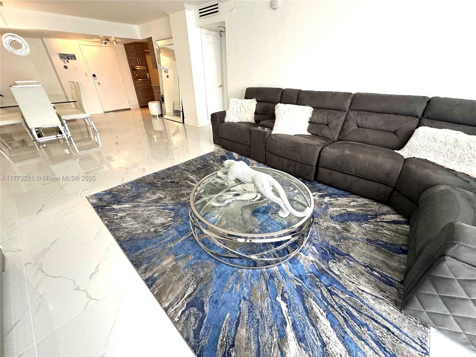 Small Image of 427 GOLDEN ISLES DR #5G, Hallandale Beach Number 11