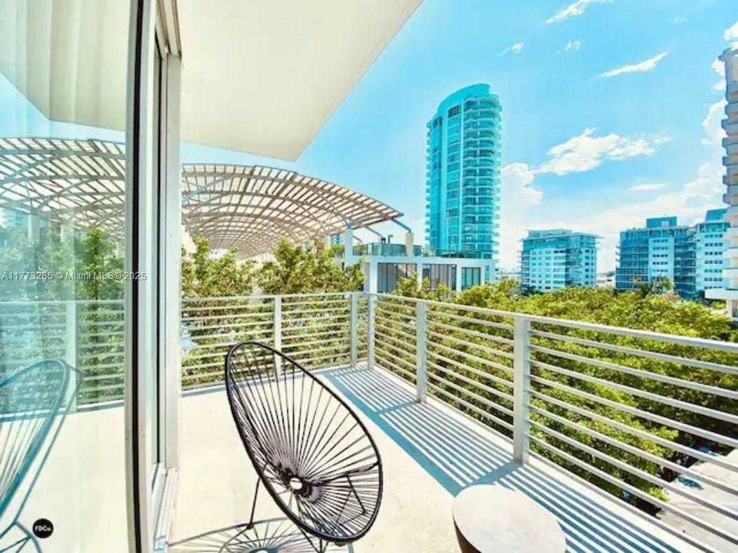 Small Image of 6080 COLLINS AVENUE #PH09, Miami Beach Number 2