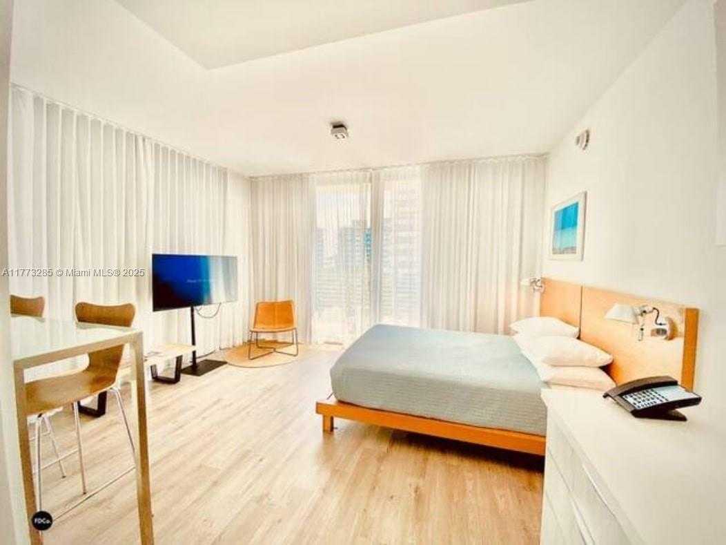 Small Image of 6080 COLLINS AVENUE #PH09, Miami Beach Number 3