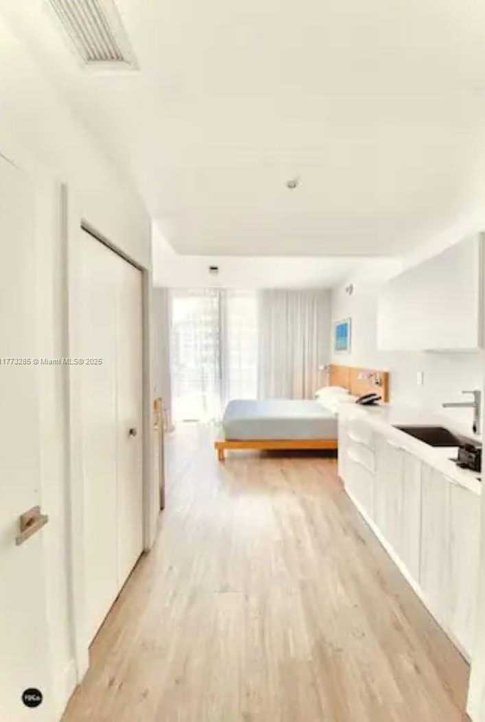 Small Image of 6080 COLLINS AVENUE #PH09, Miami Beach Number 8