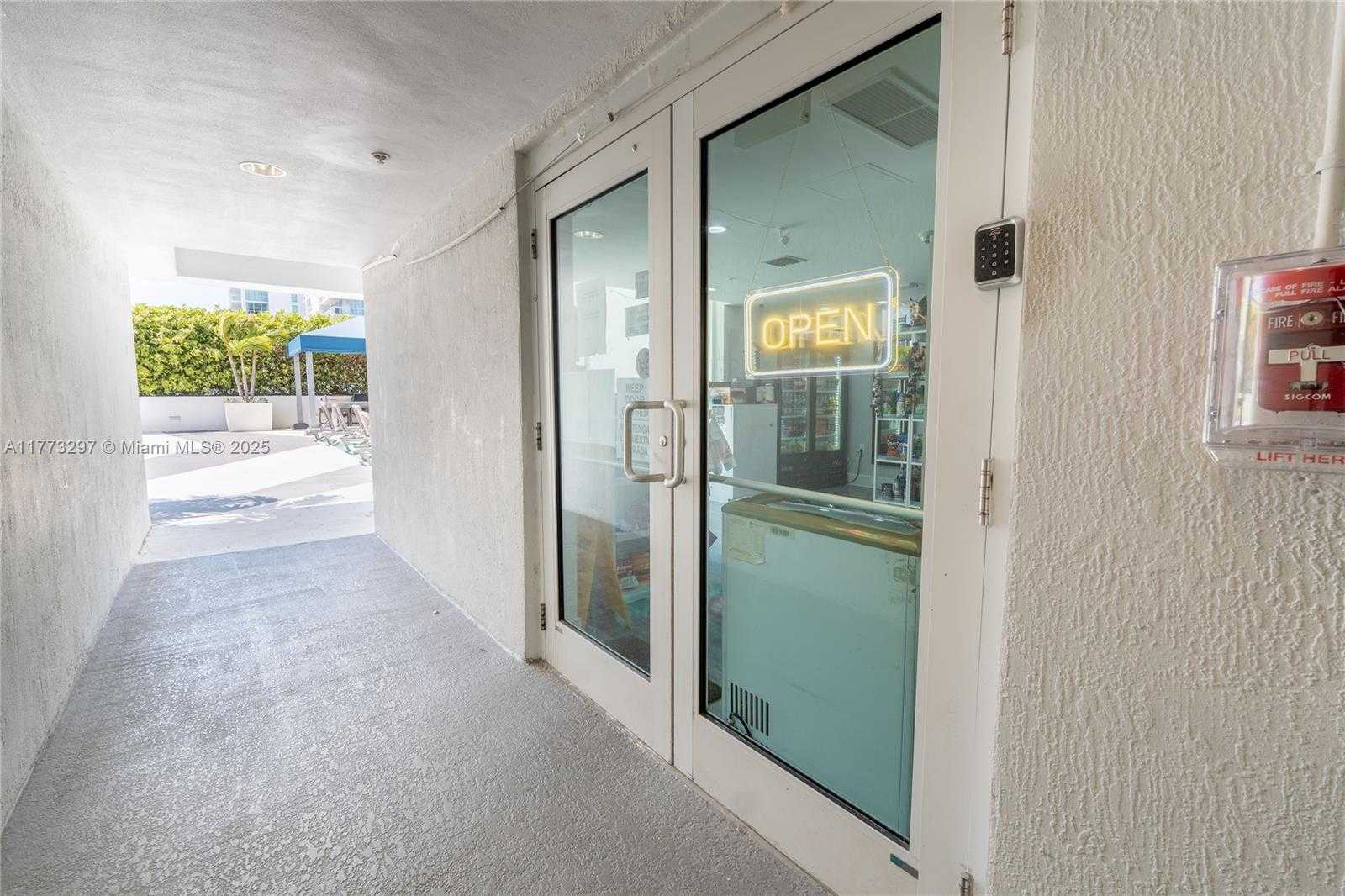 Small Image of 1861 NORTH WEST S RIVER DR #1904, Miami Number 15