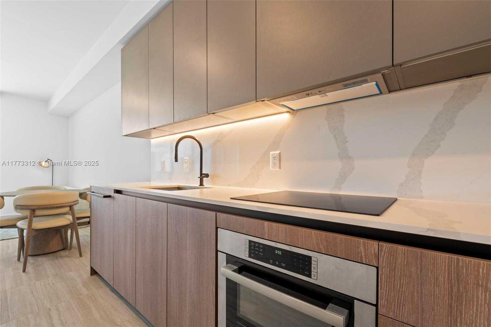 Small Image of 580 72ND #704, Miami Beach Number 7