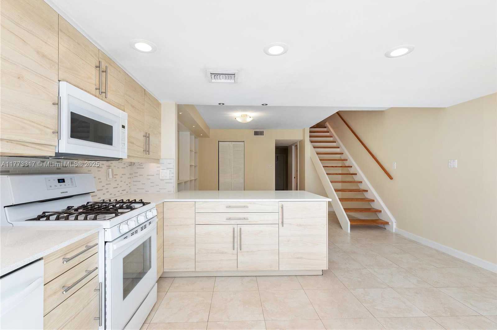 Small Image of 11466 SOUTH WEST 109TH RD #42X, Miami Number 35