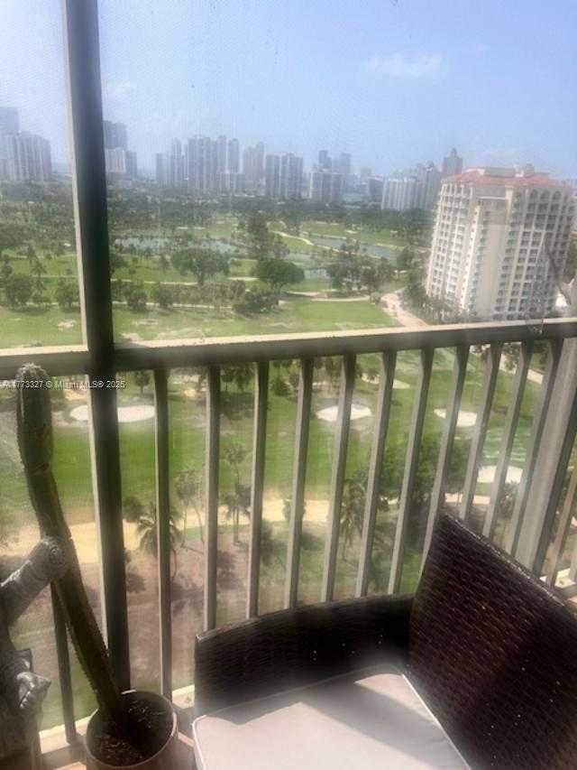Small Image of 20335 WEST COUNTRY CLUB DR #2106, Aventura Number 14
