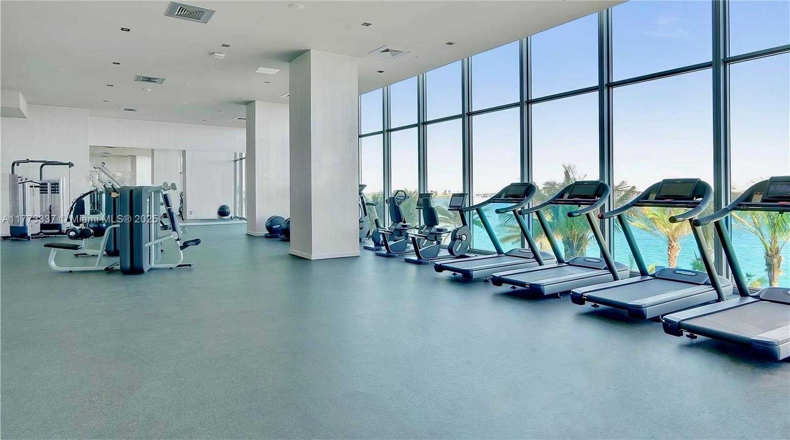 Small Image of 2900 NE 7th Ave, Miami, FL 33137, USA Number 15