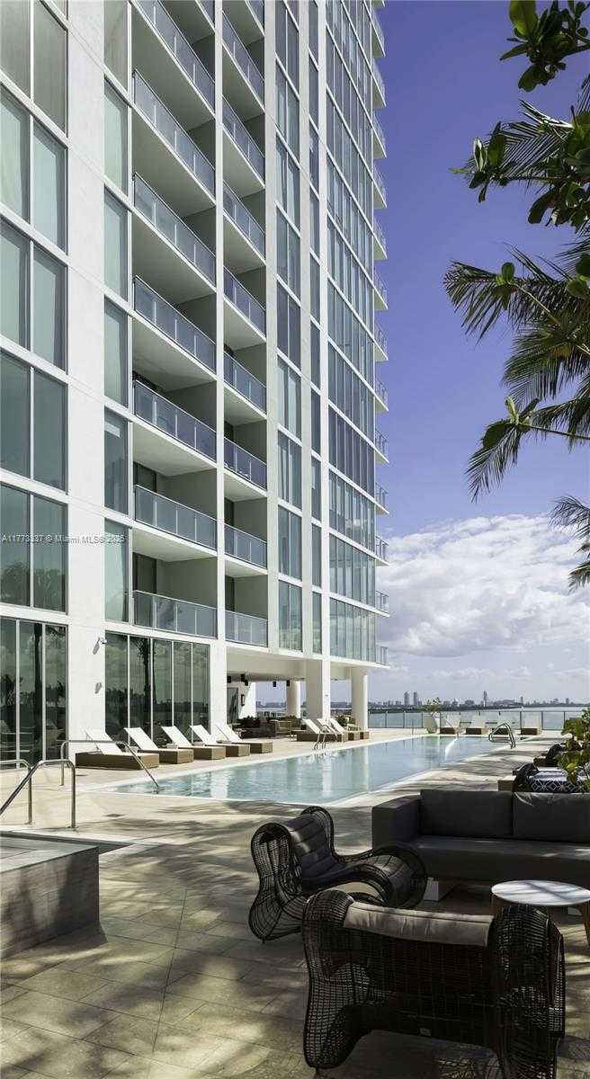 Small Image of 2900 NE 7th Ave, Miami, FL 33137, USA Number 26