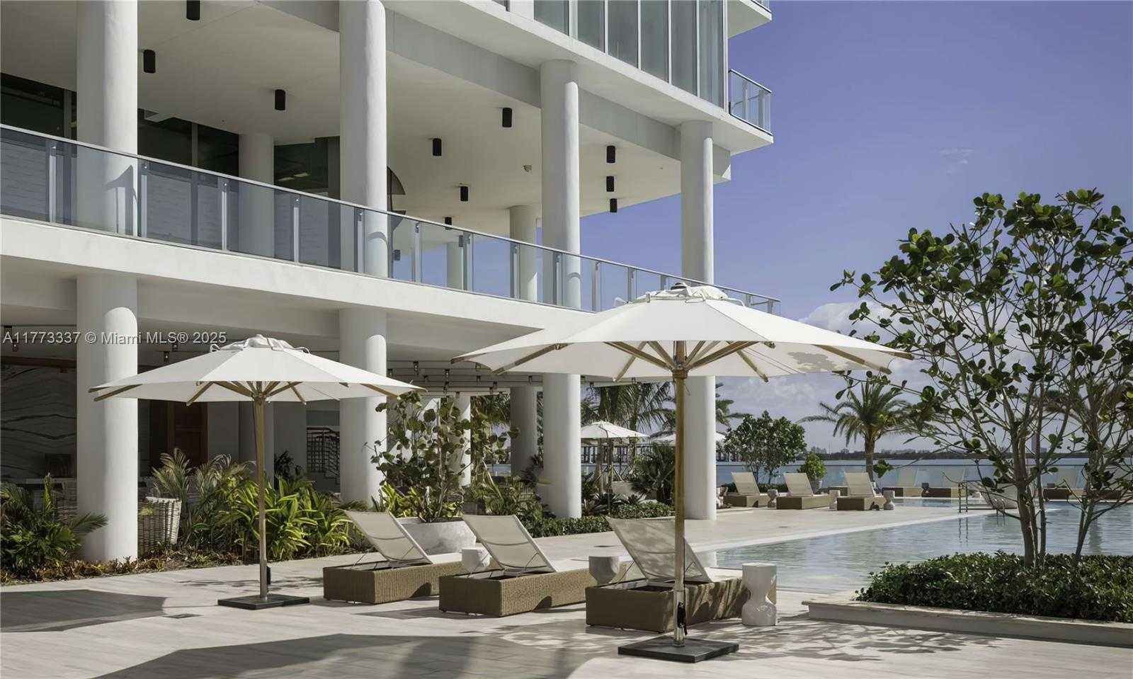 Small Image of 2900 NE 7th Ave, Miami, FL 33137, USA Number 27