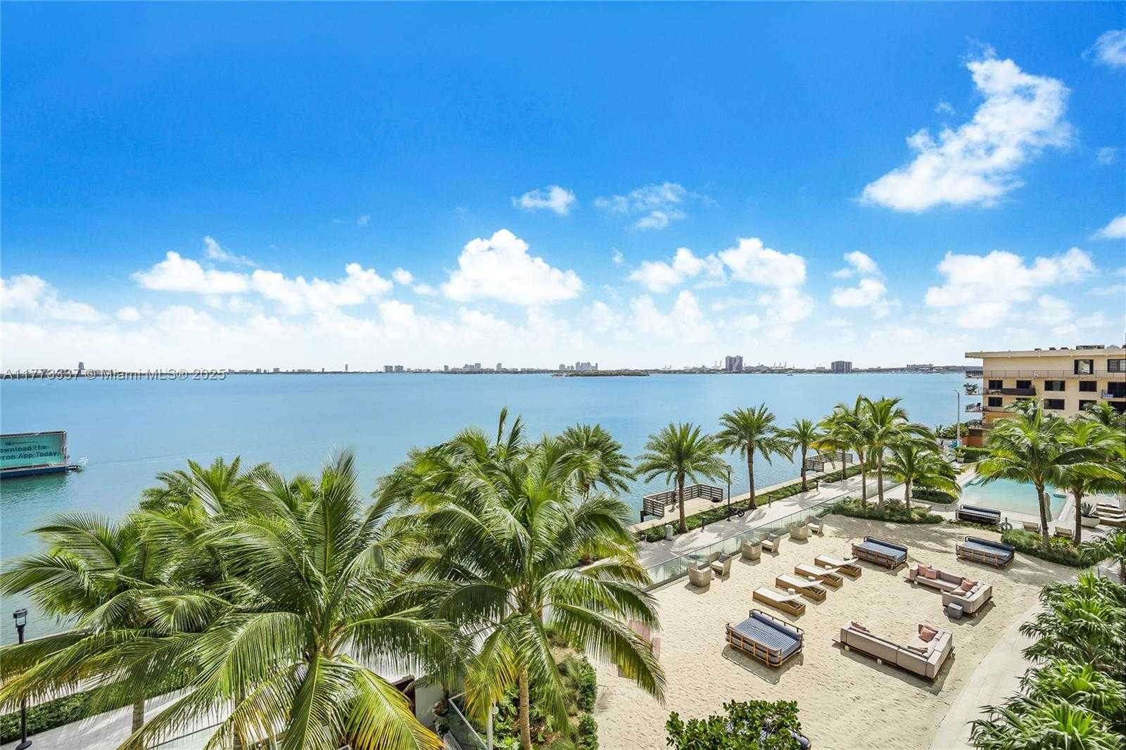 Small Image of 2900 NE 7th Ave, Miami, FL 33137, USA Number 3