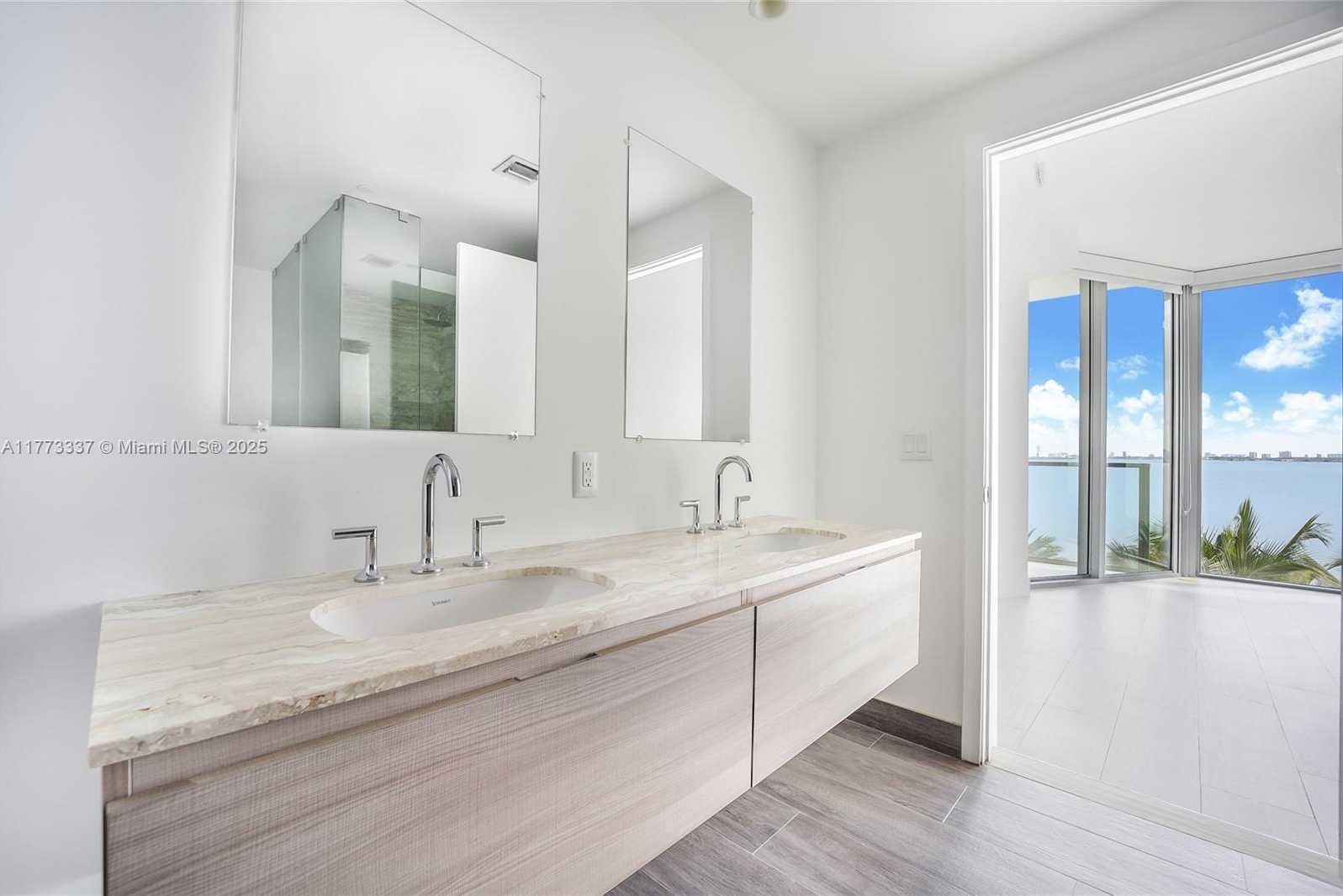 Small Image of 2900 NE 7th Ave, Miami, FL 33137, USA Number 6