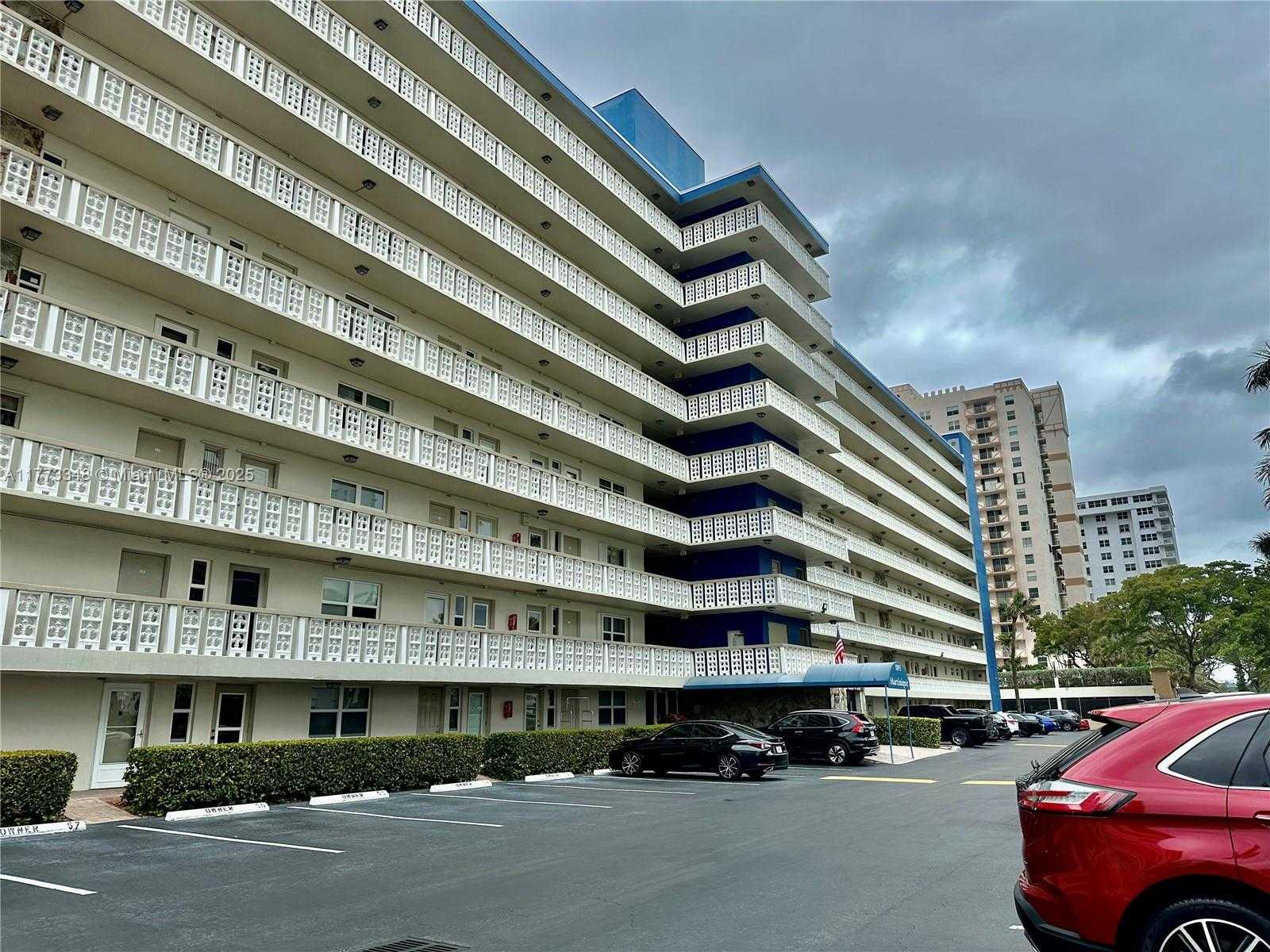 Small Image of 1893 SOUTH OCEAN DR #601, Hallandale Beach Number 2