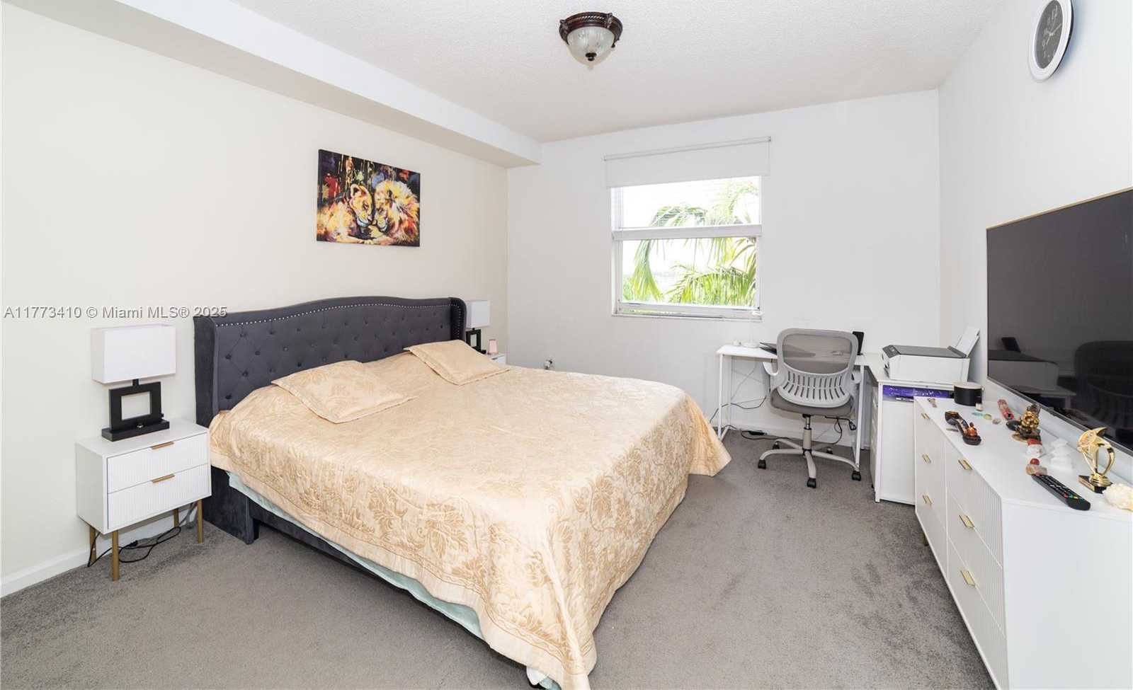 Small Image of 17125 NORTH BAY RD #3605, Sunny Isles Beach Number 23