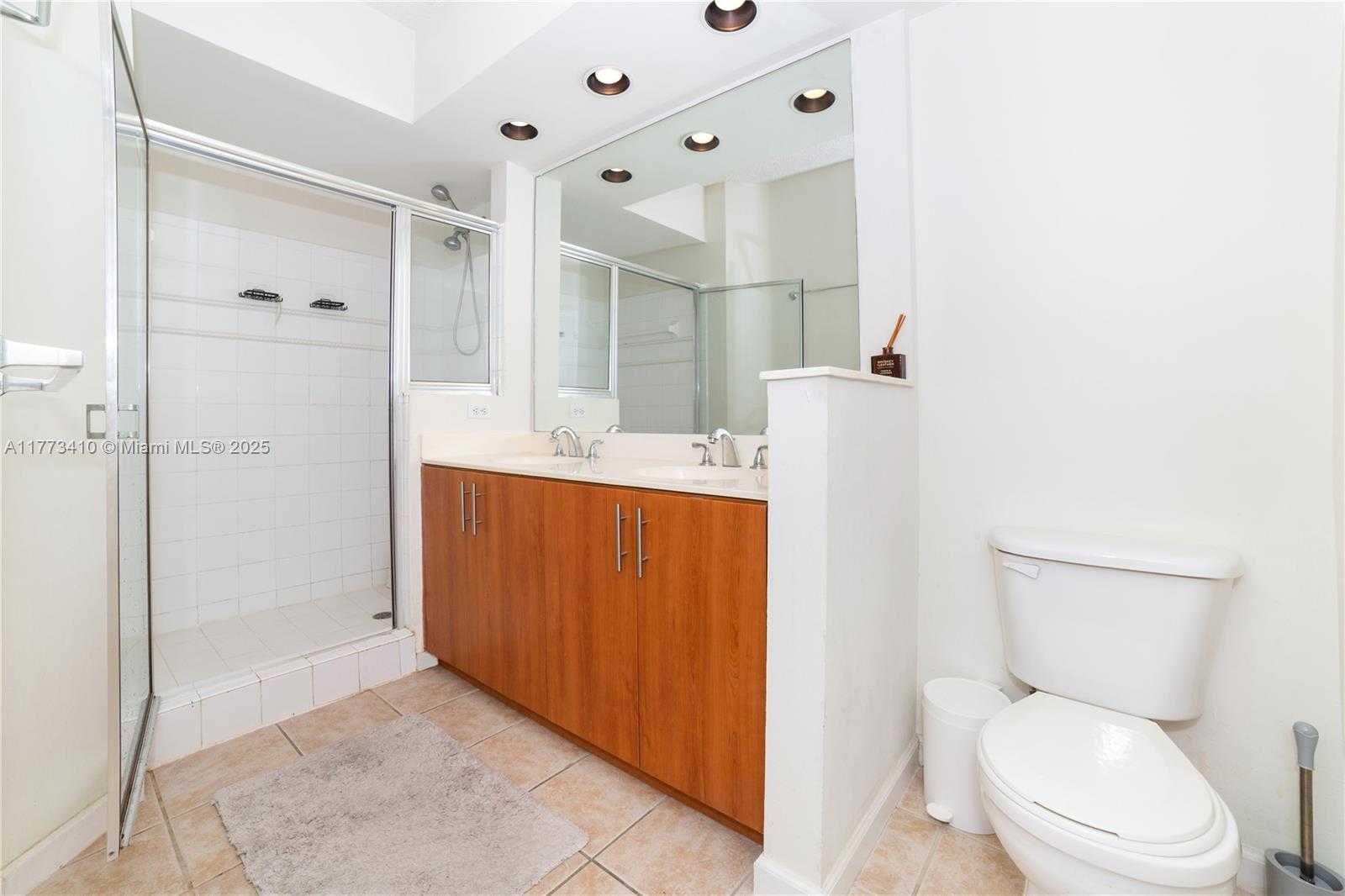 Small Image of 17125 NORTH BAY RD #3605, Sunny Isles Beach Number 27