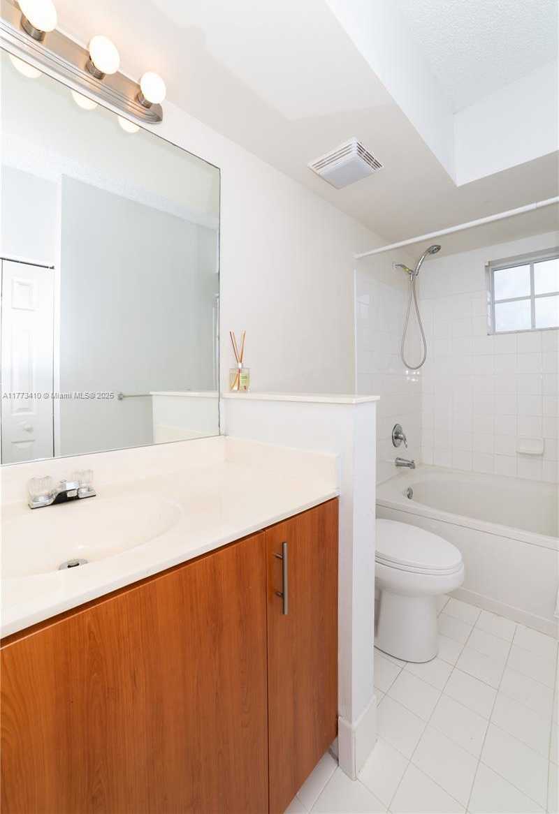 Small Image of 17125 NORTH BAY RD #3605, Sunny Isles Beach Number 40
