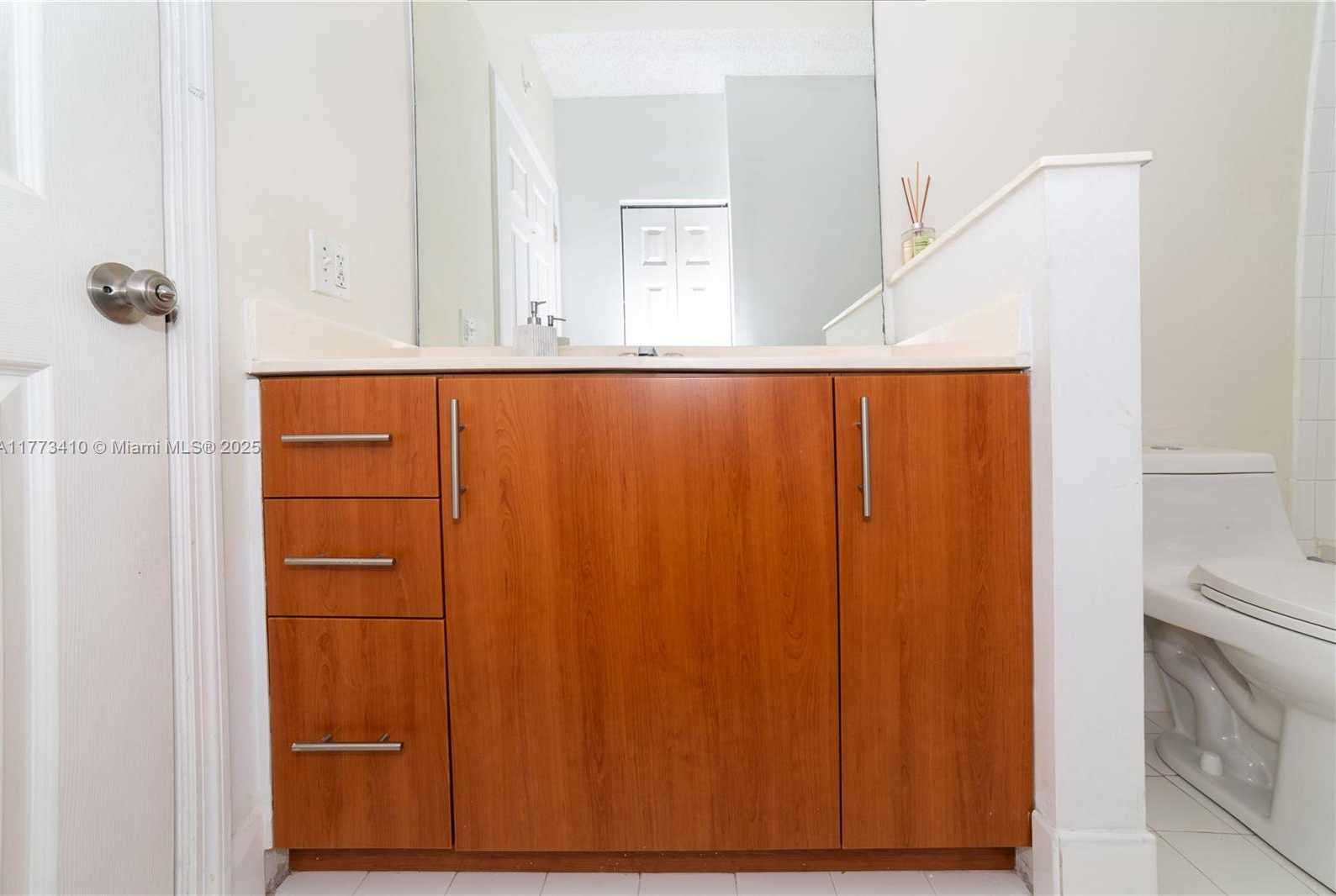 Small Image of 17125 NORTH BAY RD #3605, Sunny Isles Beach Number 42