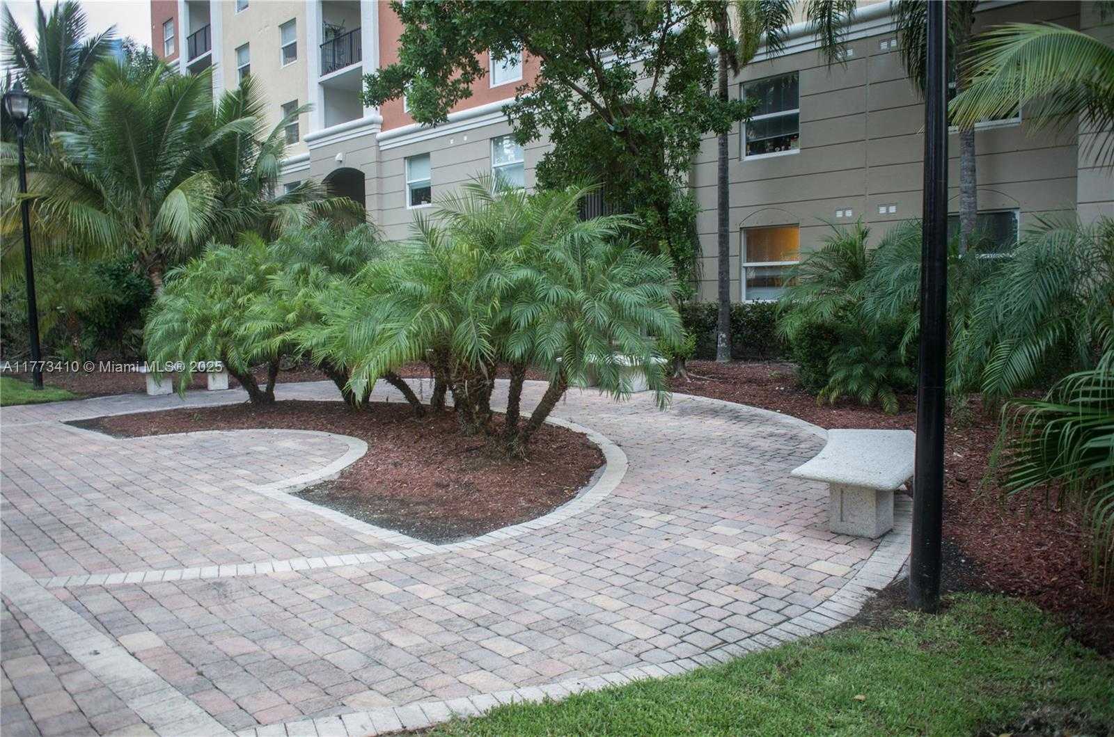 Small Image of 17125 NORTH BAY RD #3605, Sunny Isles Beach Number 66