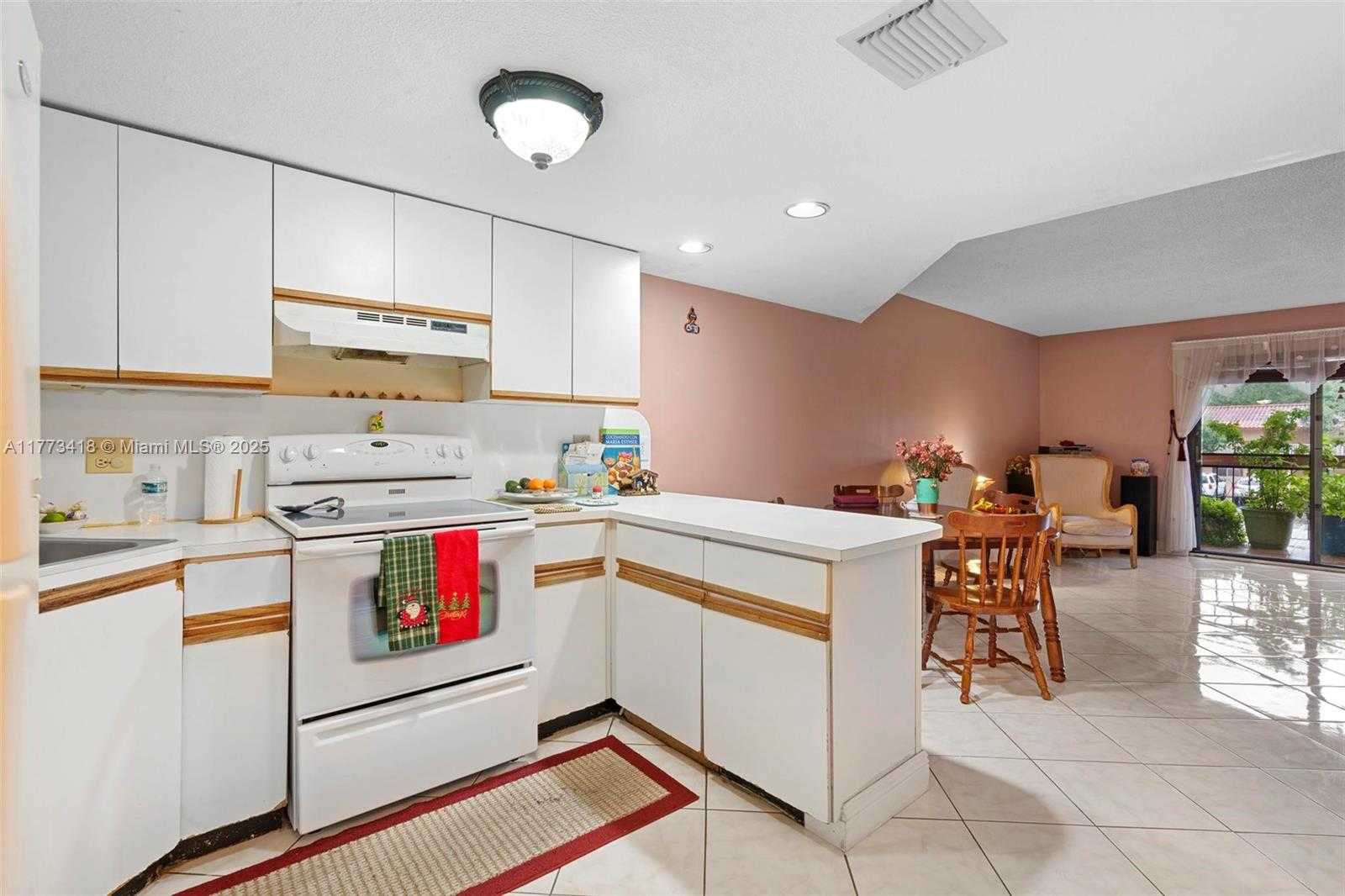 Small Image of 5525 WEST 26TH CT #202, Hialeah Number 4