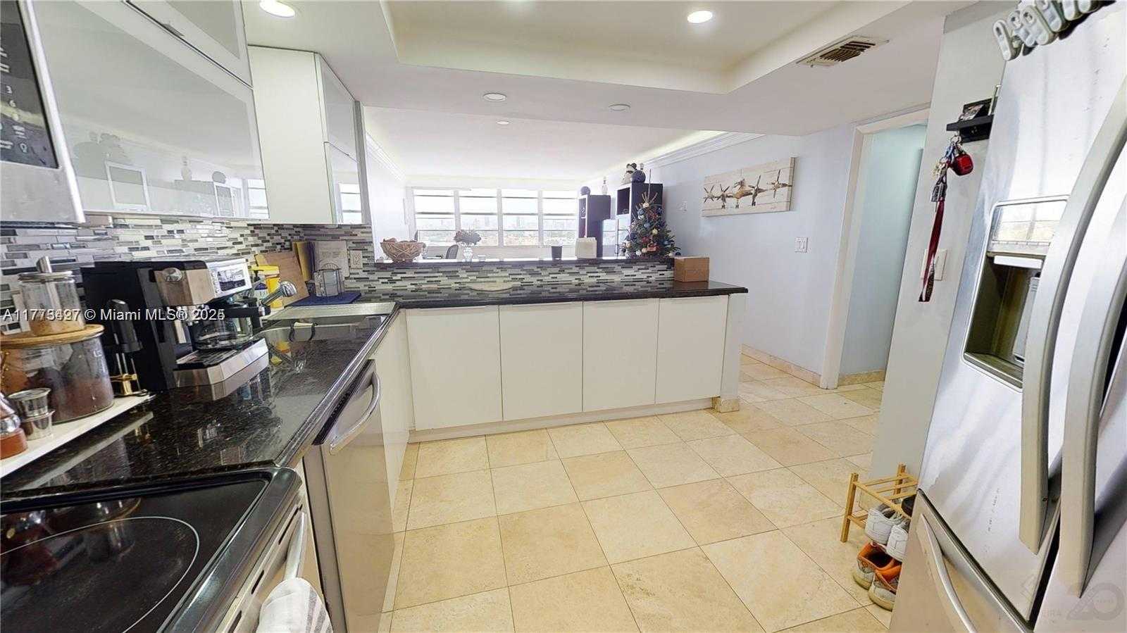 Small Image of 1351 NORTH EAST MIAMI GARDENS DR #704E, Miami Number 15