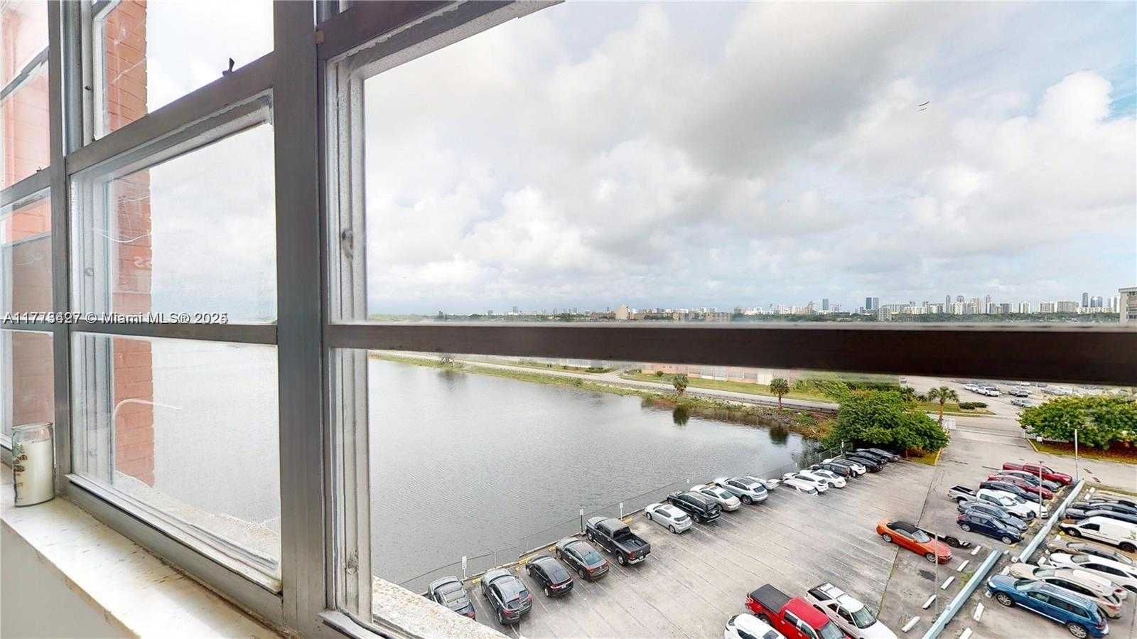 Small Image of 1351 NORTH EAST MIAMI GARDENS DR #704E, Miami Number 17