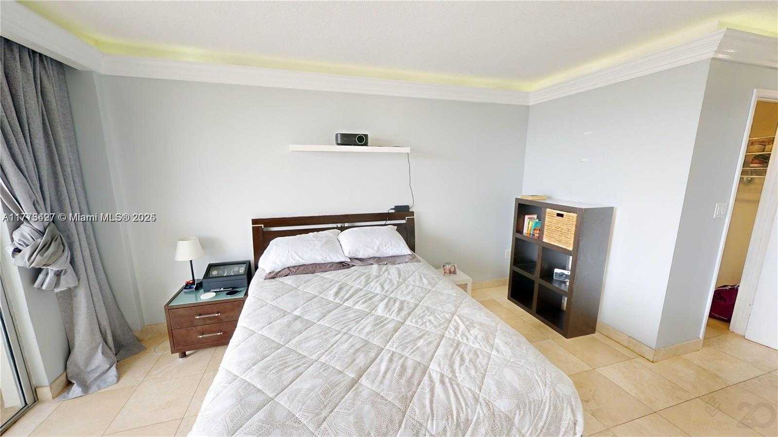 Small Image of 1351 NORTH EAST MIAMI GARDENS DR #704E, Miami Number 21