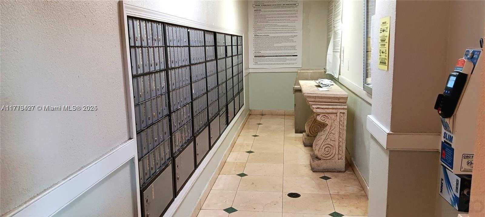 Small Image of 1351 NORTH EAST MIAMI GARDENS DR #704E, Miami Number 36