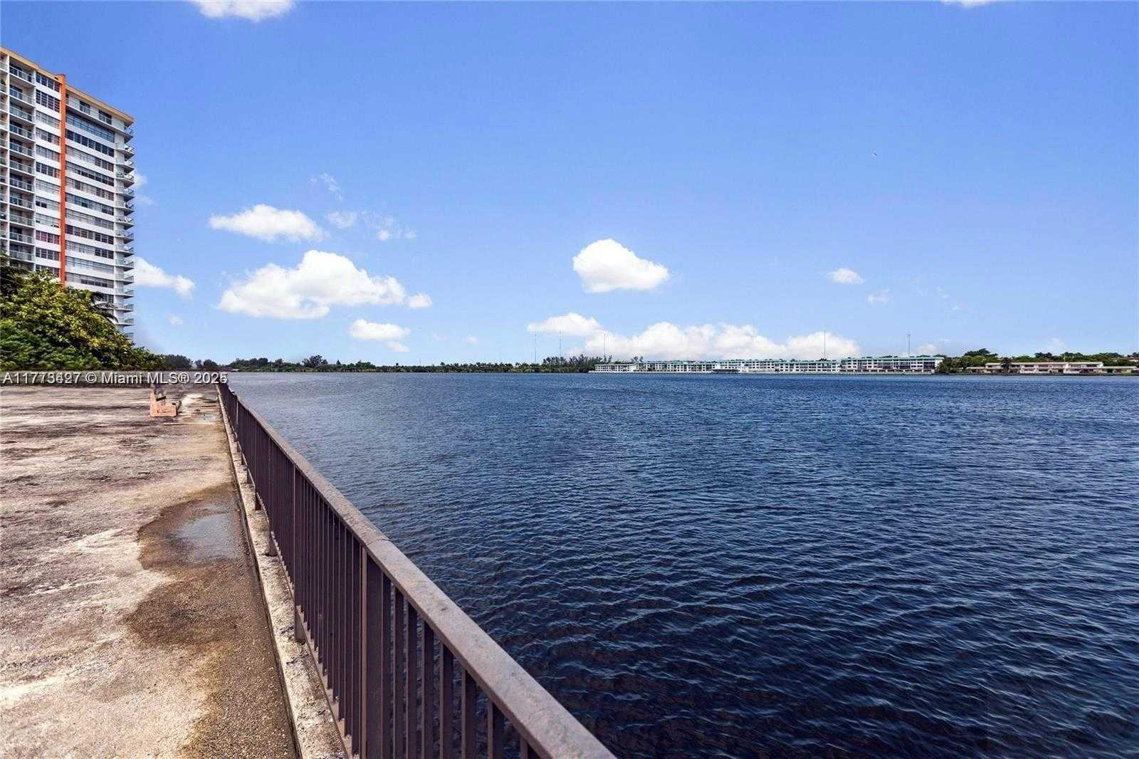 Small Image of 1351 NORTH EAST MIAMI GARDENS DR #704E, Miami Number 38