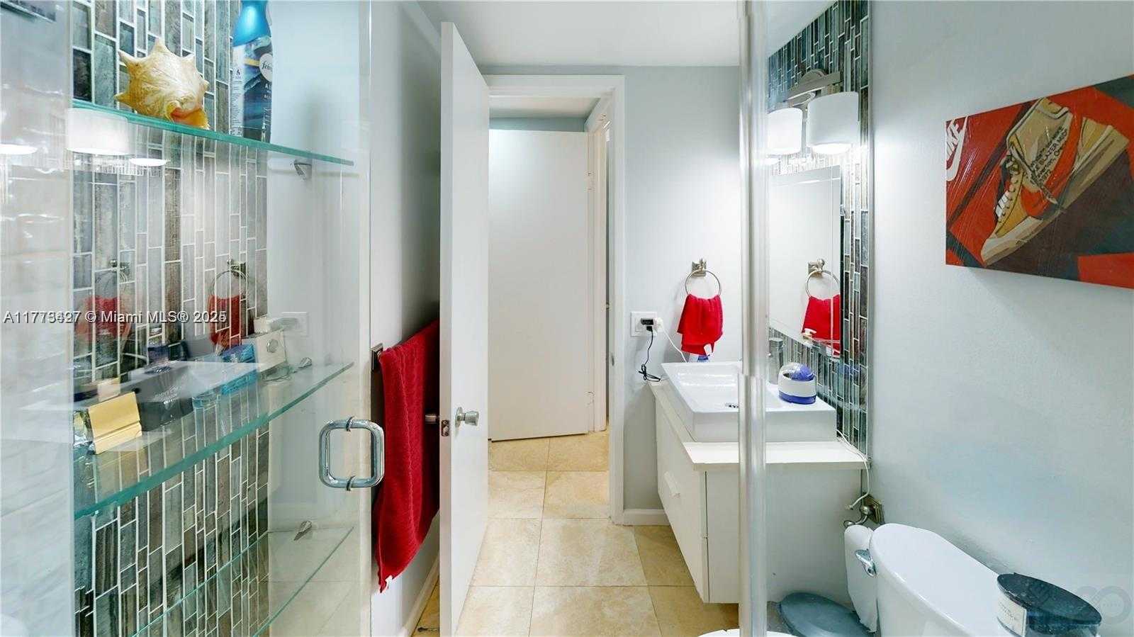 Small Image of 1351 NORTH EAST MIAMI GARDENS DR #704E, Miami Number 57