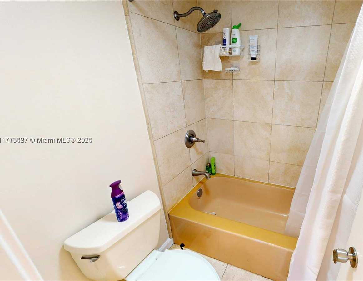 Small Image of 1351 NORTH EAST MIAMI GARDENS DR #704E, Miami Number 61