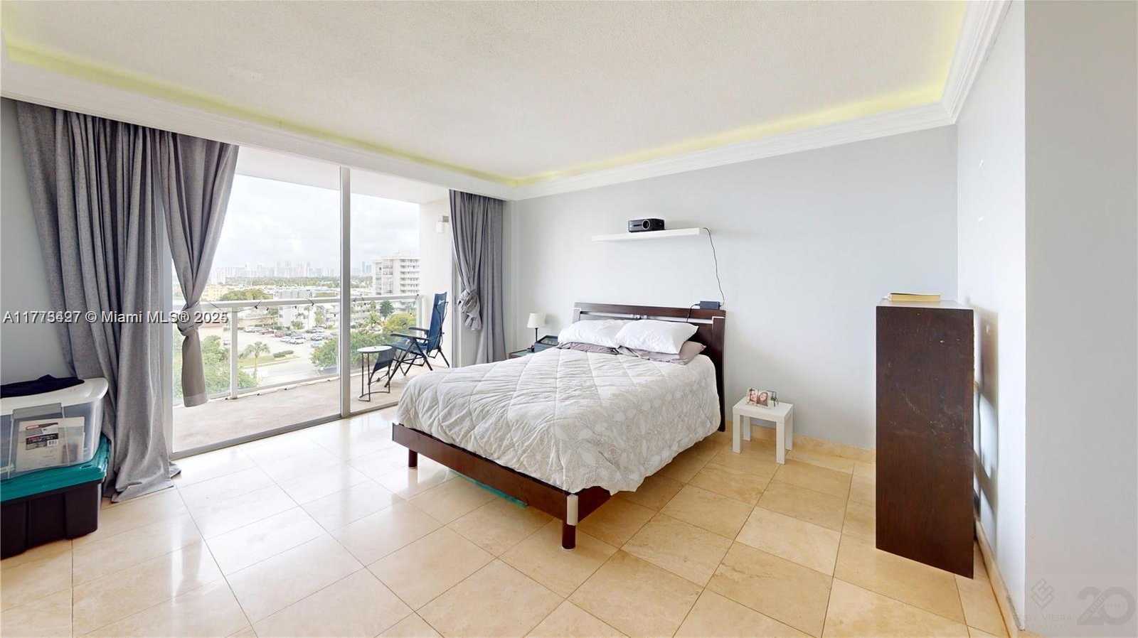 Small Image of 1351 NORTH EAST MIAMI GARDENS DR #704E, Miami Number 7