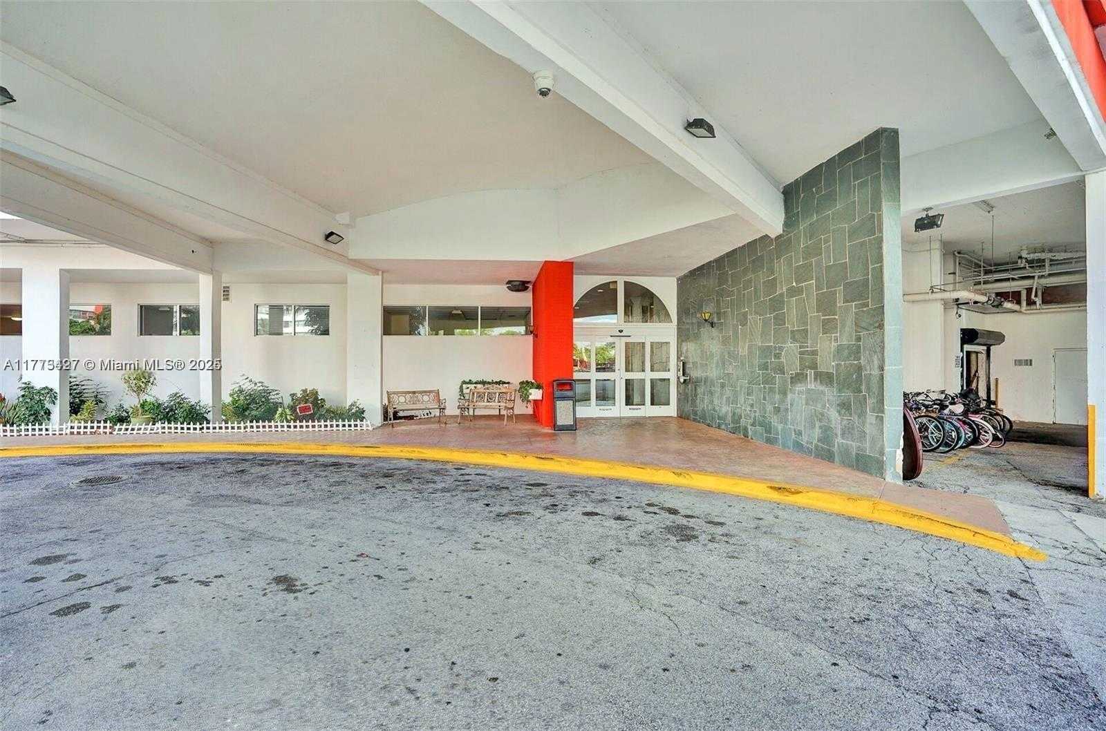Small Image of 1351 NORTH EAST MIAMI GARDENS DR #704E, Miami Number 72