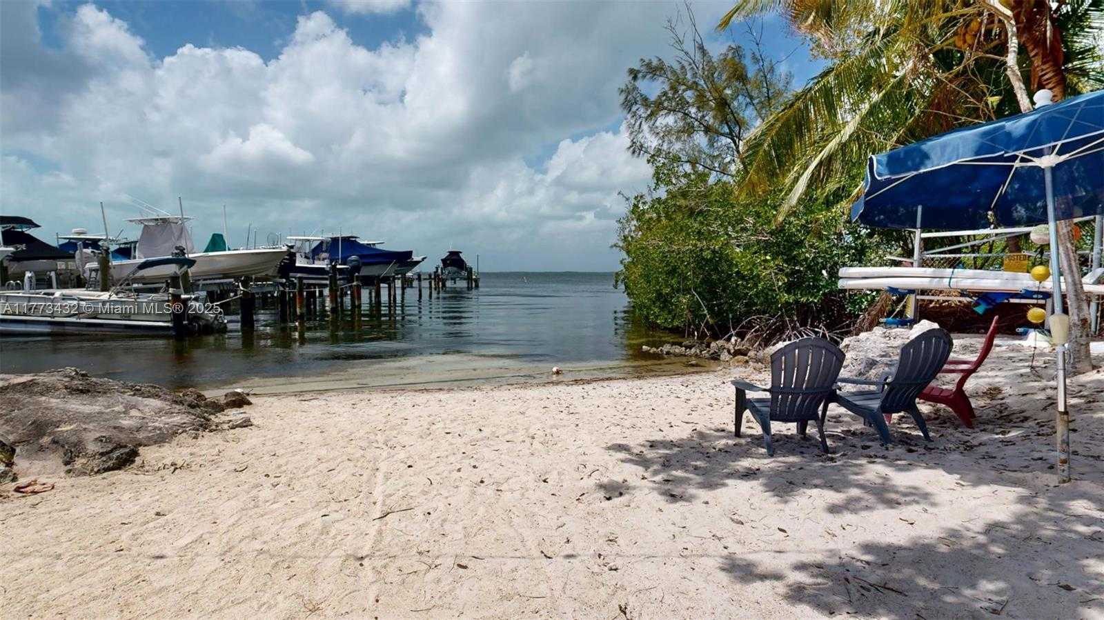 Small Image of 104350 OVERSEAS HIGHWAY #A-402, Key Largo Number 25