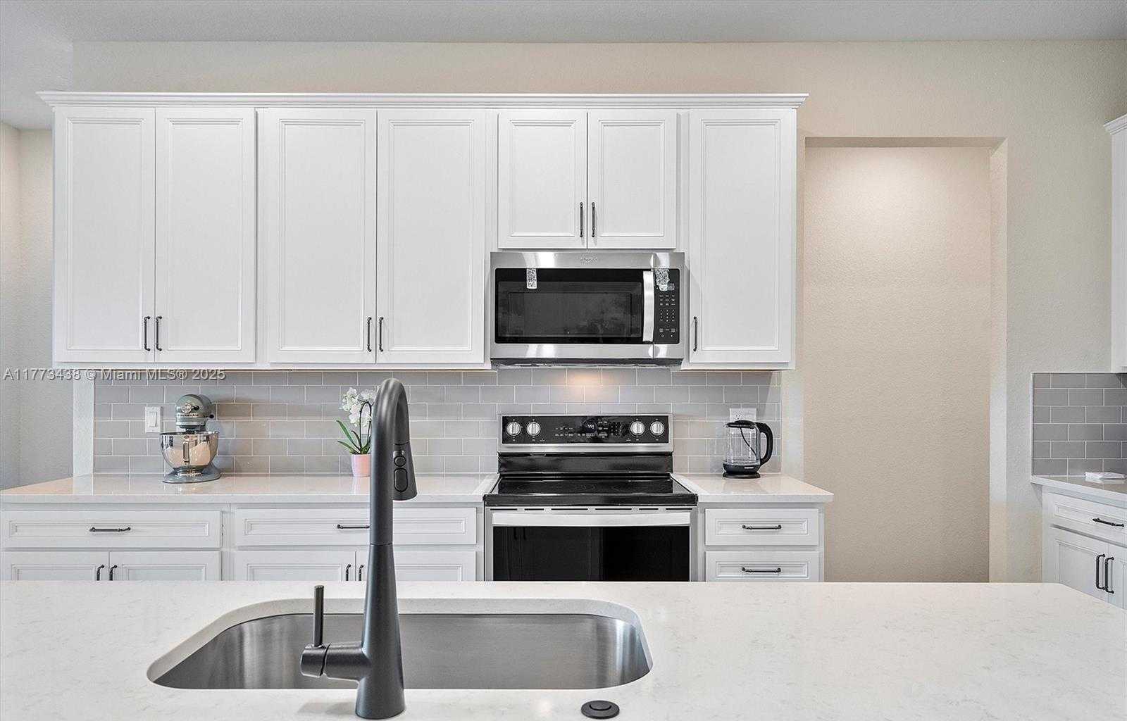 Small Image of 2157 SOUTH APPLETON CIR S #2157, Oakland Park Number 10