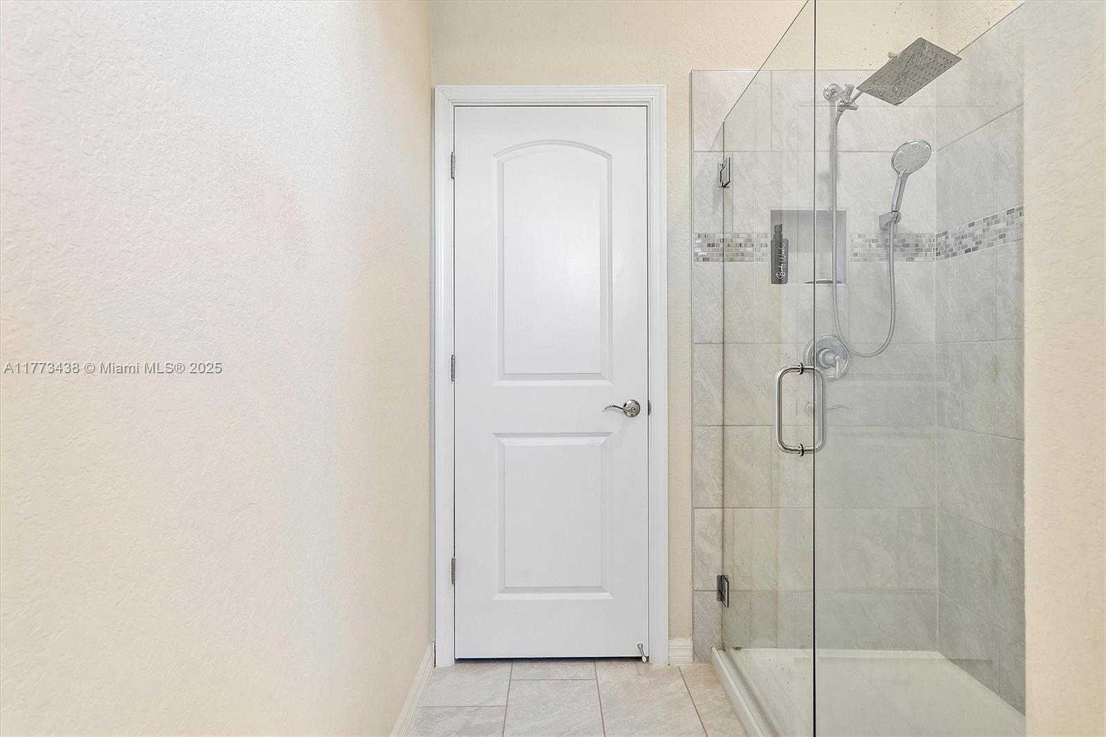 Small Image of 2157 SOUTH APPLETON CIR S #2157, Oakland Park Number 19