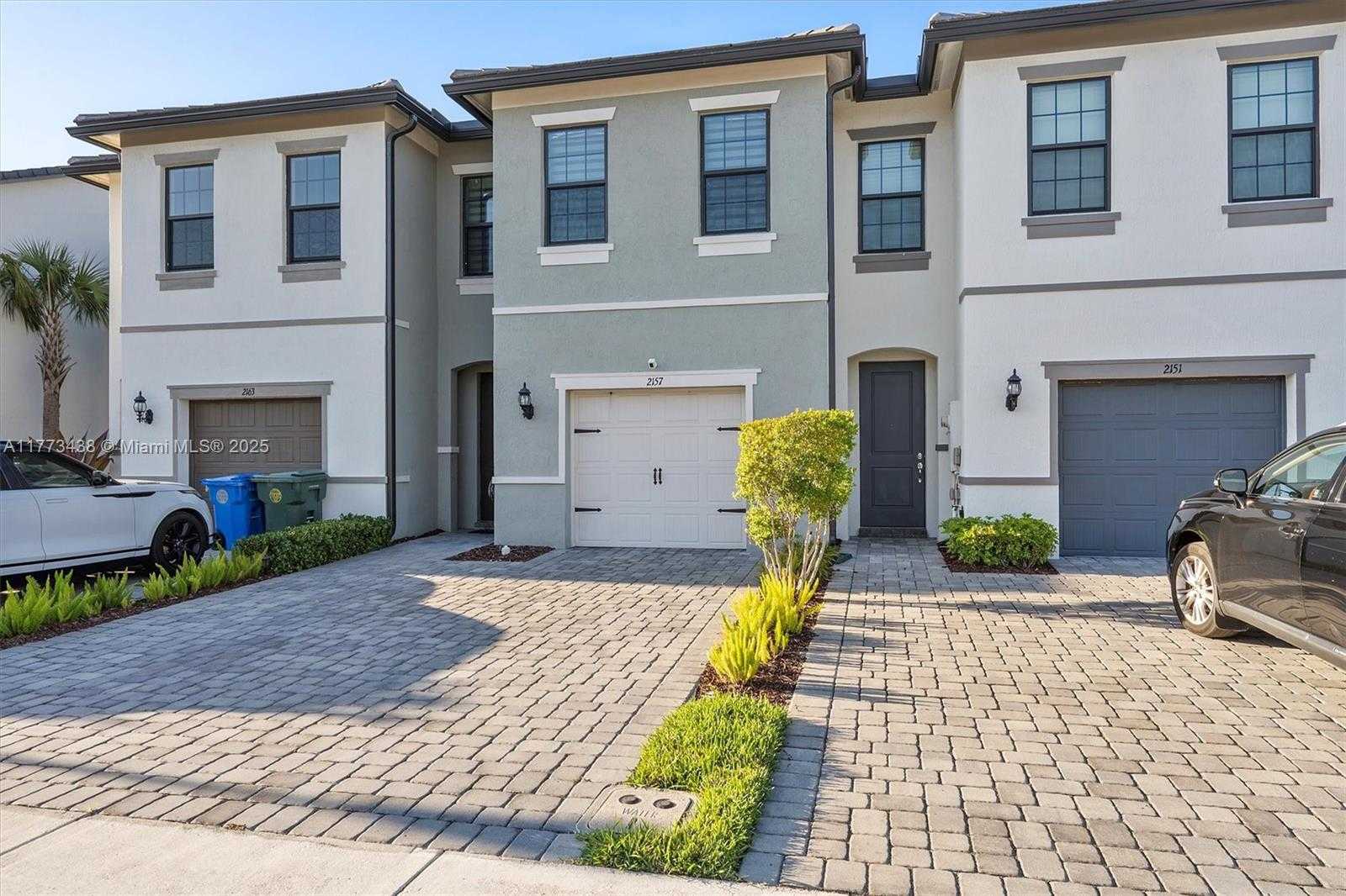 Small Image of 2157 SOUTH APPLETON CIR S #2157, Oakland Park Number 2