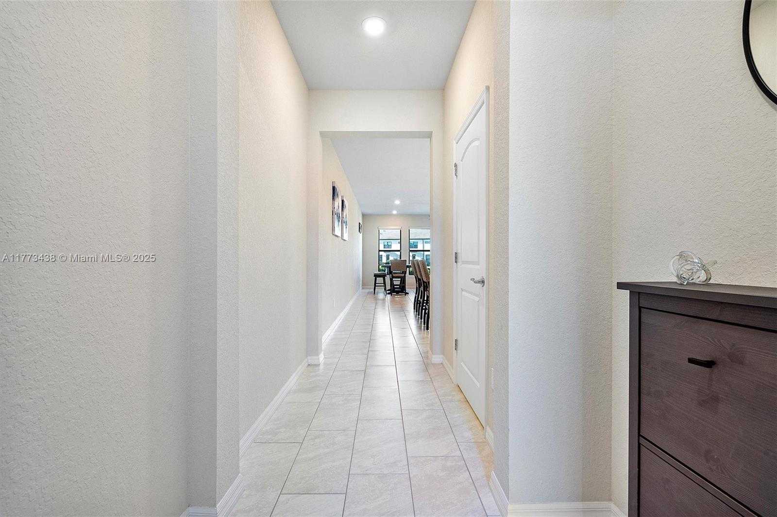 Small Image of 2157 SOUTH APPLETON CIR S #2157, Oakland Park Number 3