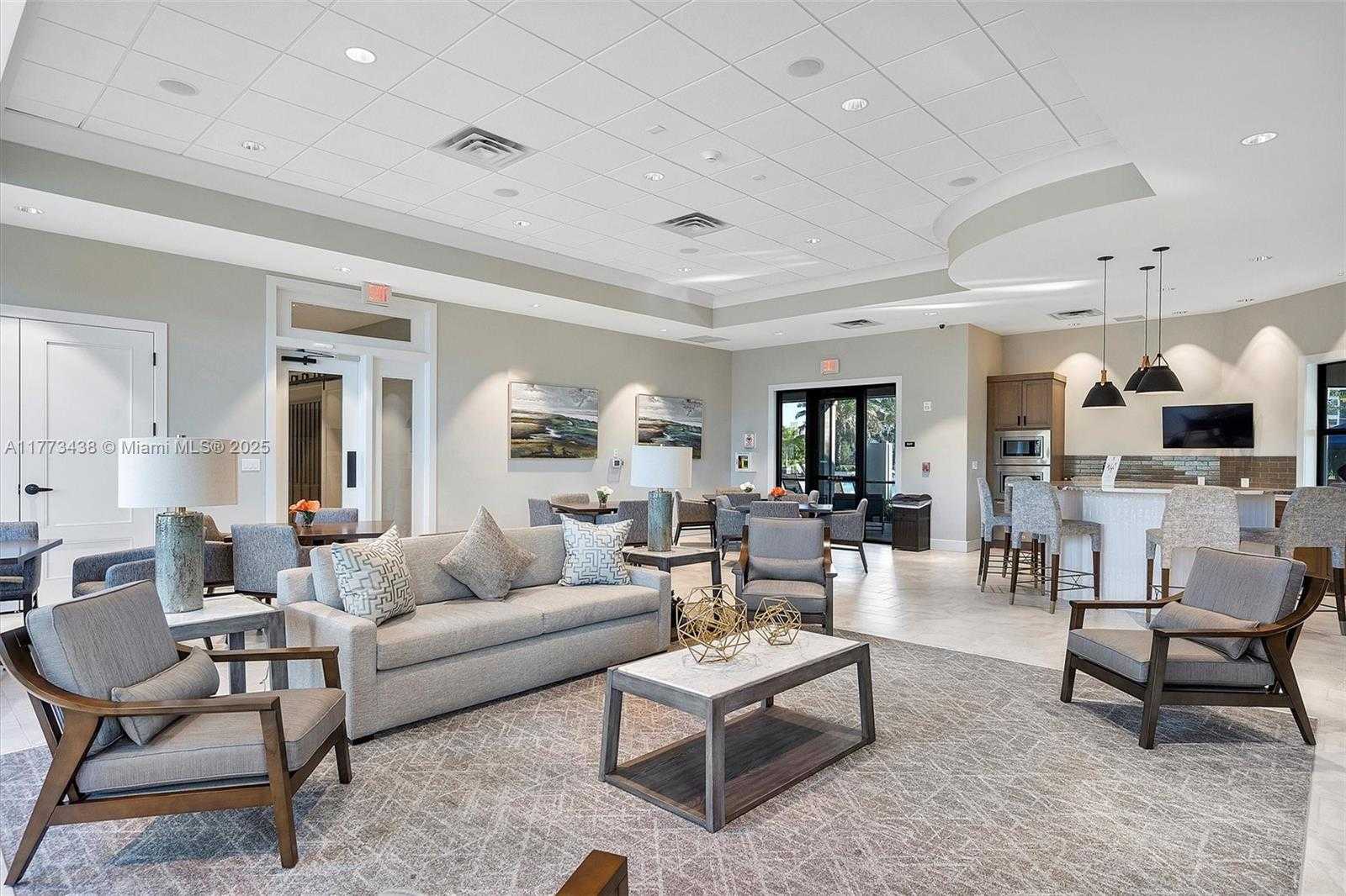 Small Image of 2157 SOUTH APPLETON CIR S #2157, Oakland Park Number 32