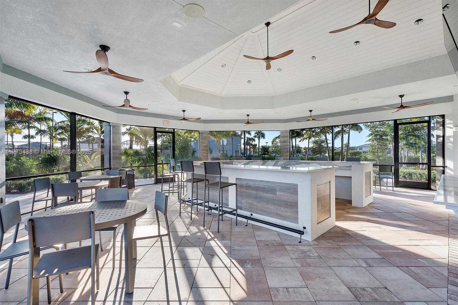 Small Image of 2157 SOUTH APPLETON CIR S #2157, Oakland Park Number 34