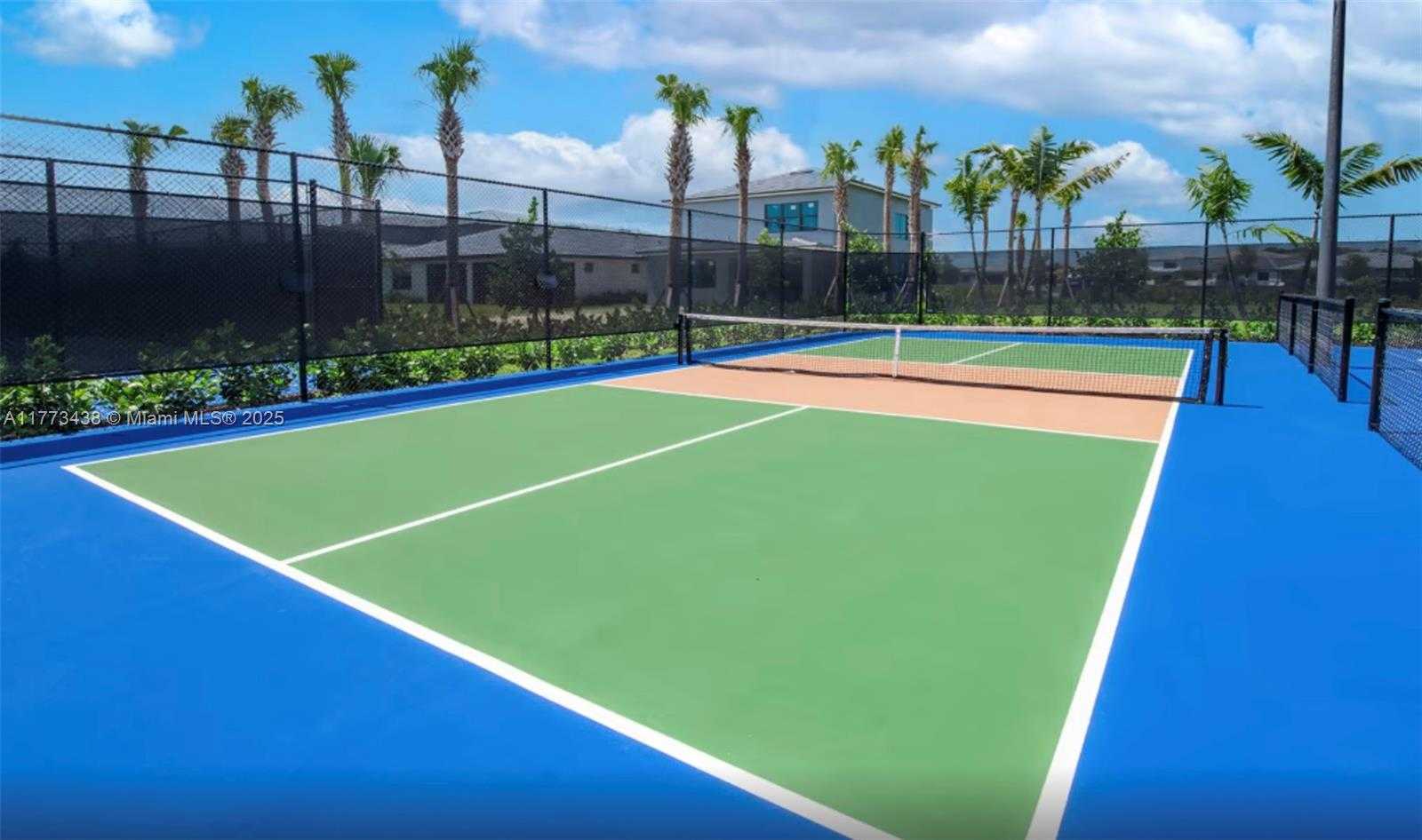 Small Image of 2157 SOUTH APPLETON CIR S #2157, Oakland Park Number 45