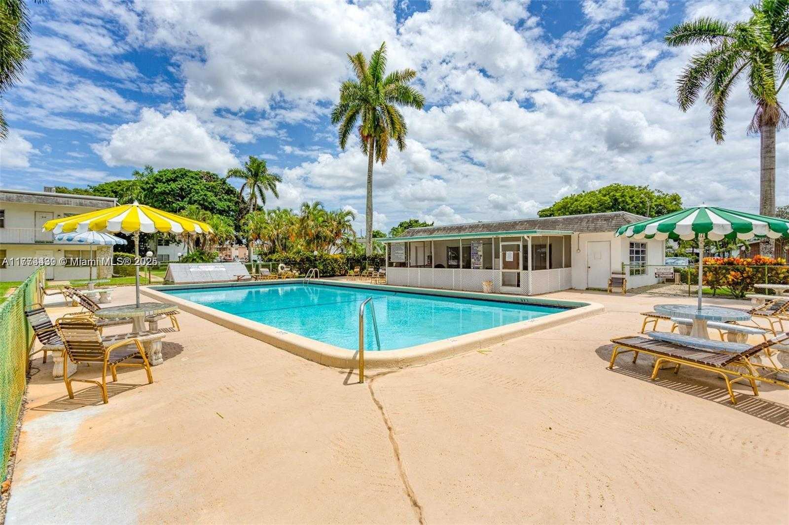 Small Image of 6191 SOUTH WEST 37TH ST #110, Davie Number 11
