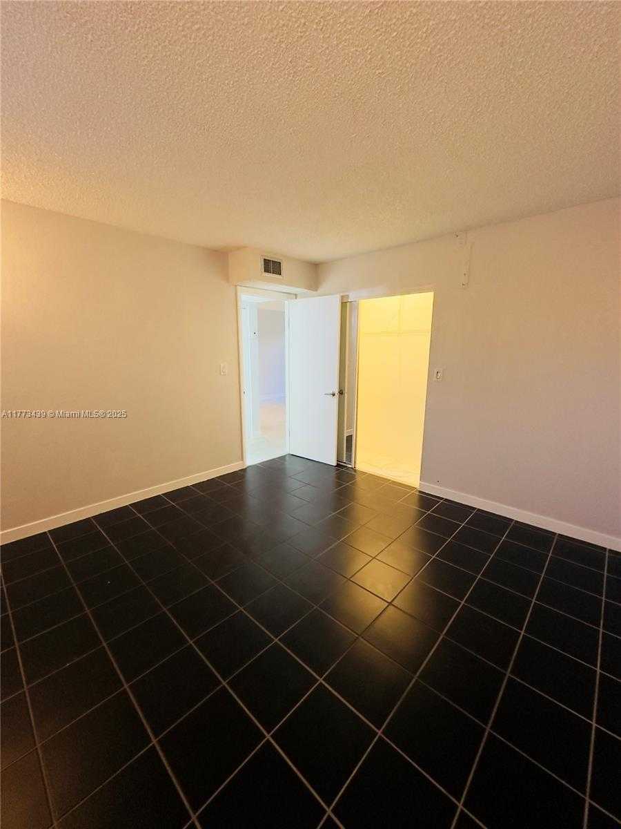 Small Image of 6191 SOUTH WEST 37TH ST #110, Davie Number 7