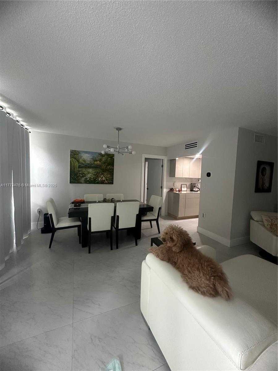 Small Image of 1080 94 ST #110, Bay Harbor Islands Number 18