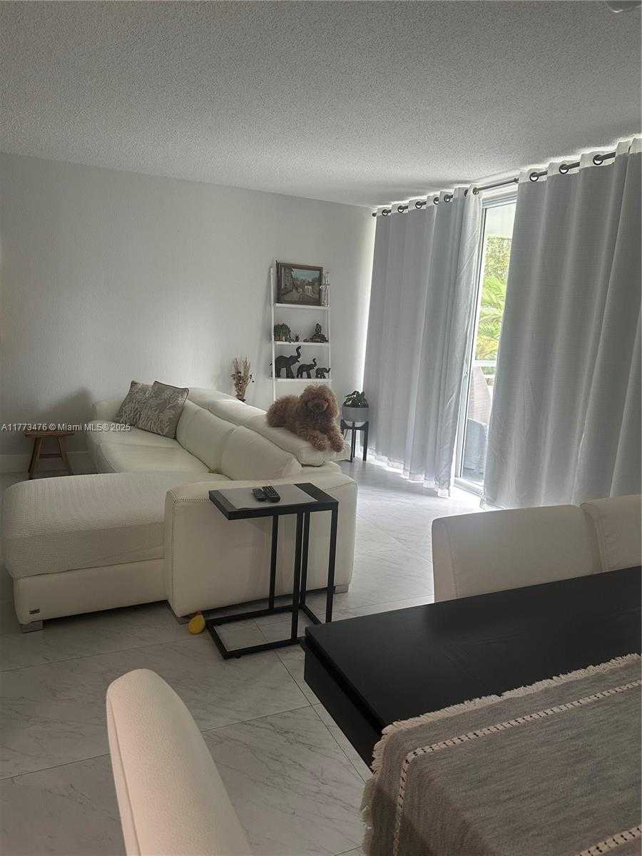 Small Image of 1080 94 ST #110, Bay Harbor Islands Number 19