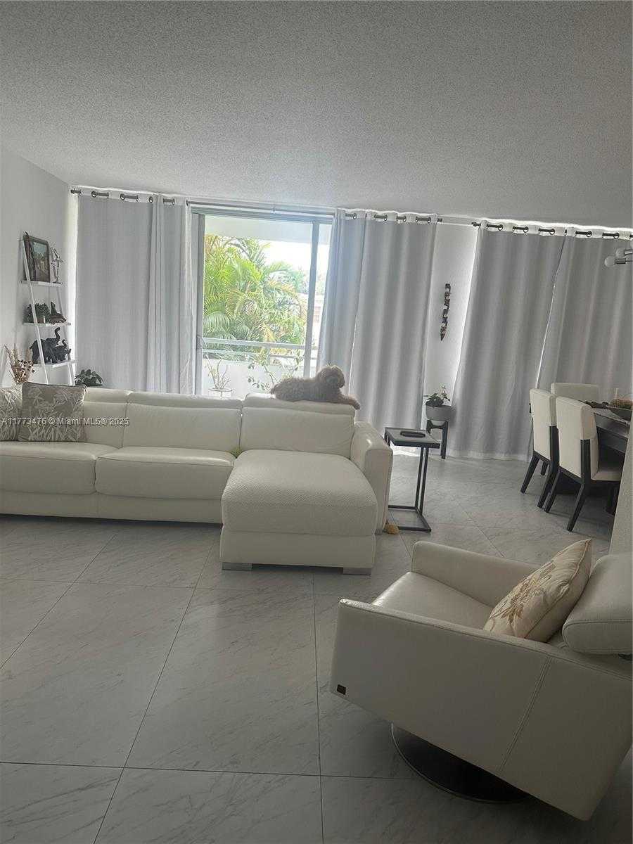 Small Image of 1080 94 ST #110, Bay Harbor Islands Number 20