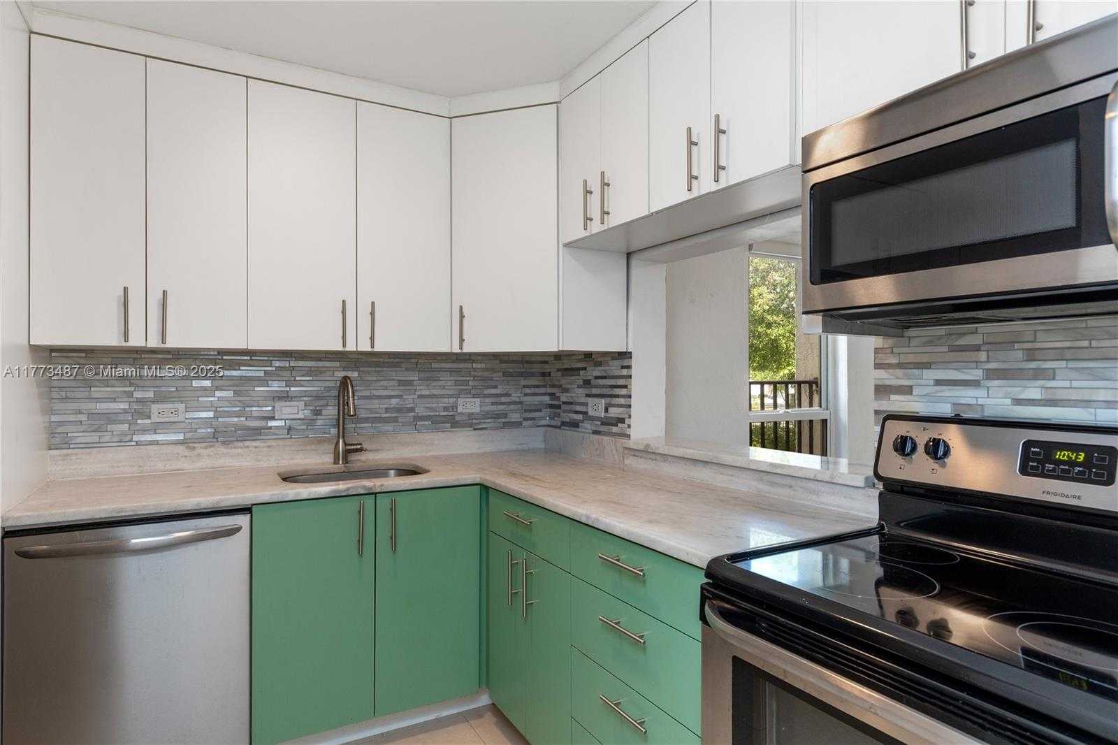 Small Image of 6890 NORTH KENDALL DRIVE #B202, Pinecrest Number 8