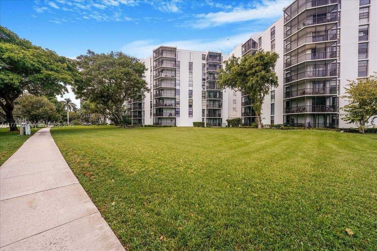 Small Image of 3475 NORTH COUNTRY CLUB DR #609, Aventura Number 15