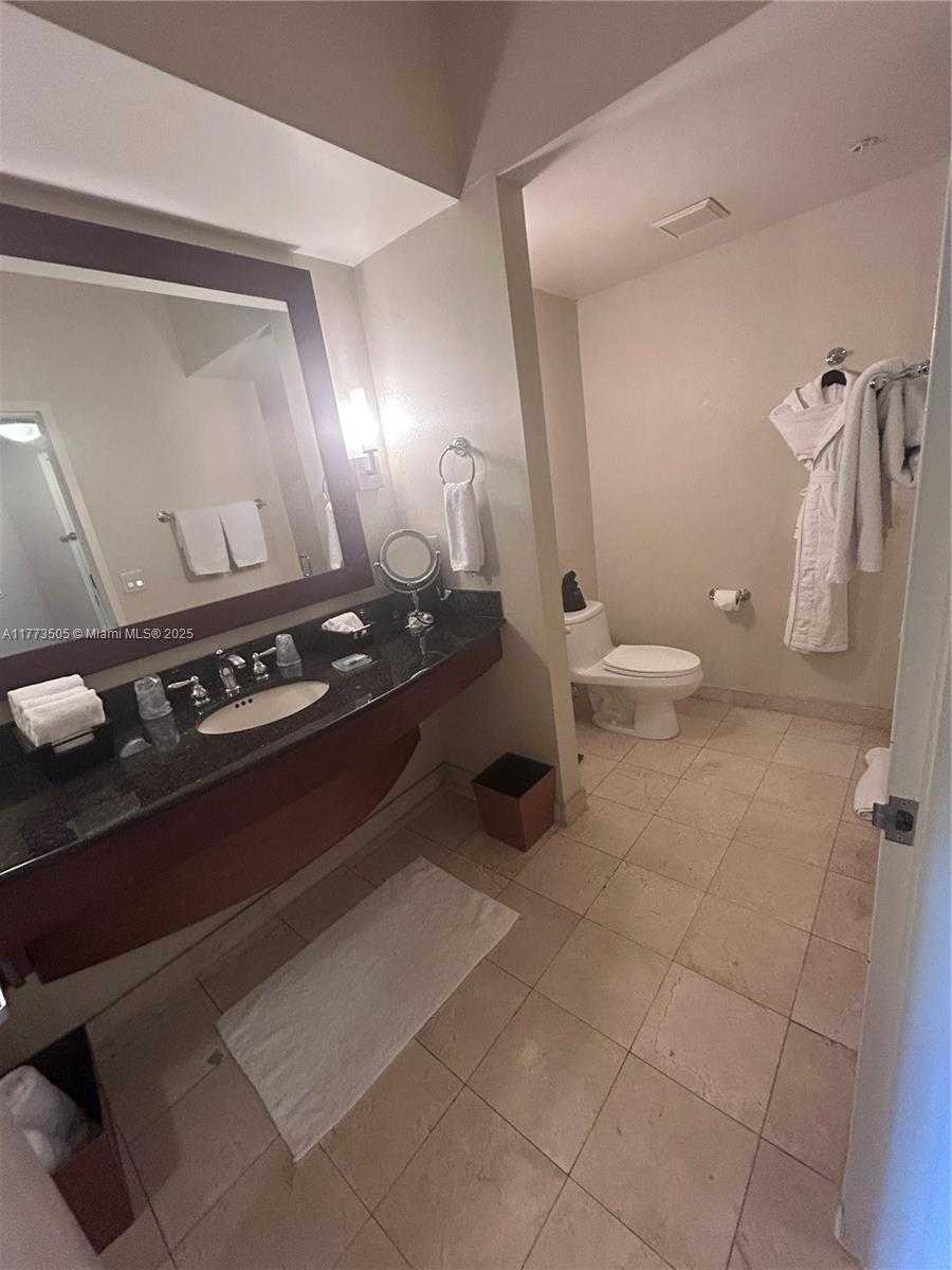 Small Image of 18001 COLLINS AVE #2206, Sunny Isles Beach Number 9